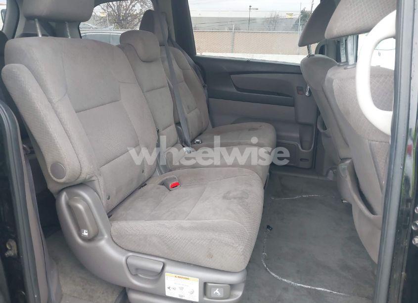 Photo 8 of 2017 Honda Odyssey SE (VIN 5FNRL5H31HB020524)