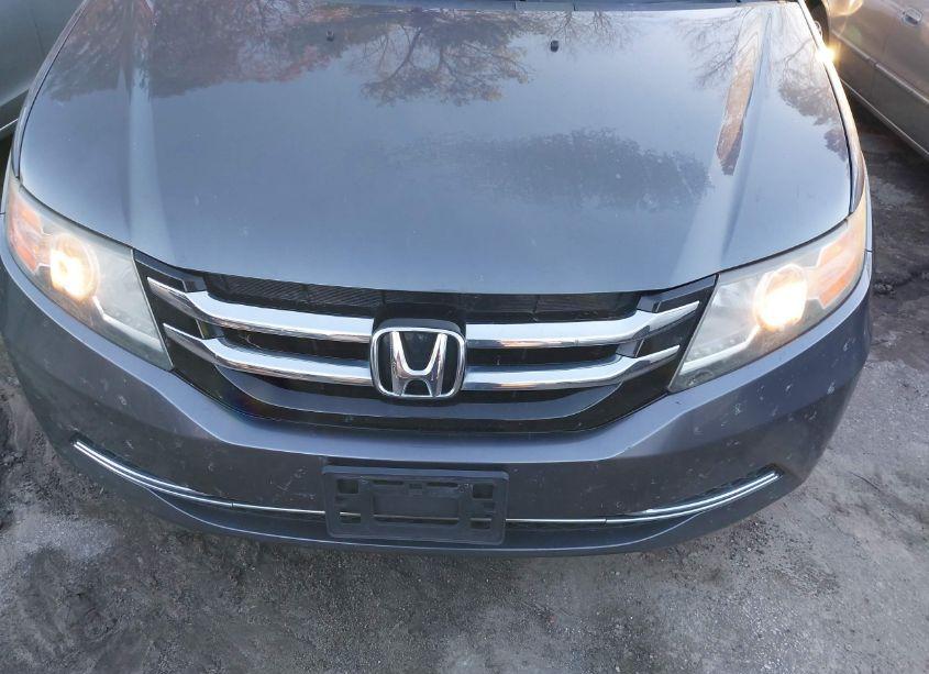 Photo 6 of 2016 Honda Odyssey SE (VIN 5FNRL5H32GB040960)