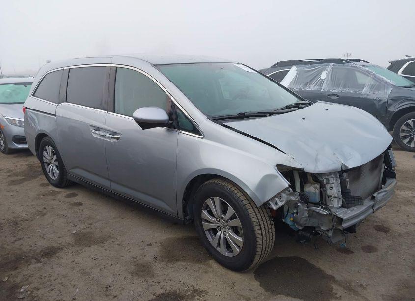 Photo 14 of 2016 Honda Odyssey SE (VIN 5FNRL5H32GB116855)