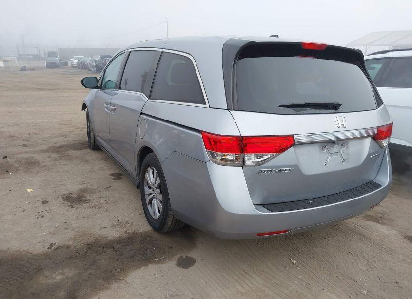 Photo 3 of 2016 Honda Odyssey SE (VIN 5FNRL5H32GB116855)