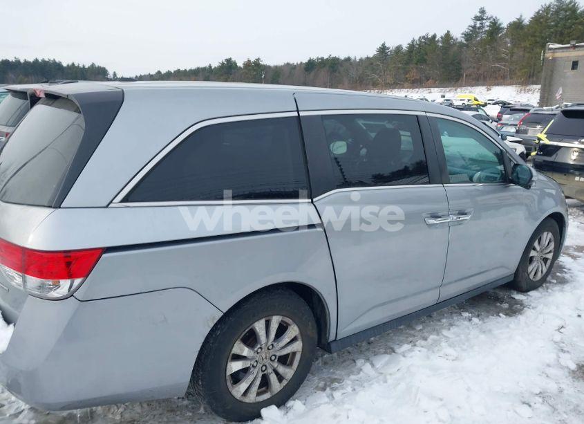 Photo 13 of 2016 Honda Odyssey SE (VIN 5FNRL5H33GB007630)