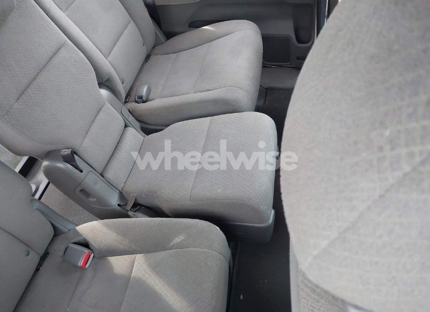 Photo 8 of 2016 Honda Odyssey SE (VIN 5FNRL5H33GB007630)