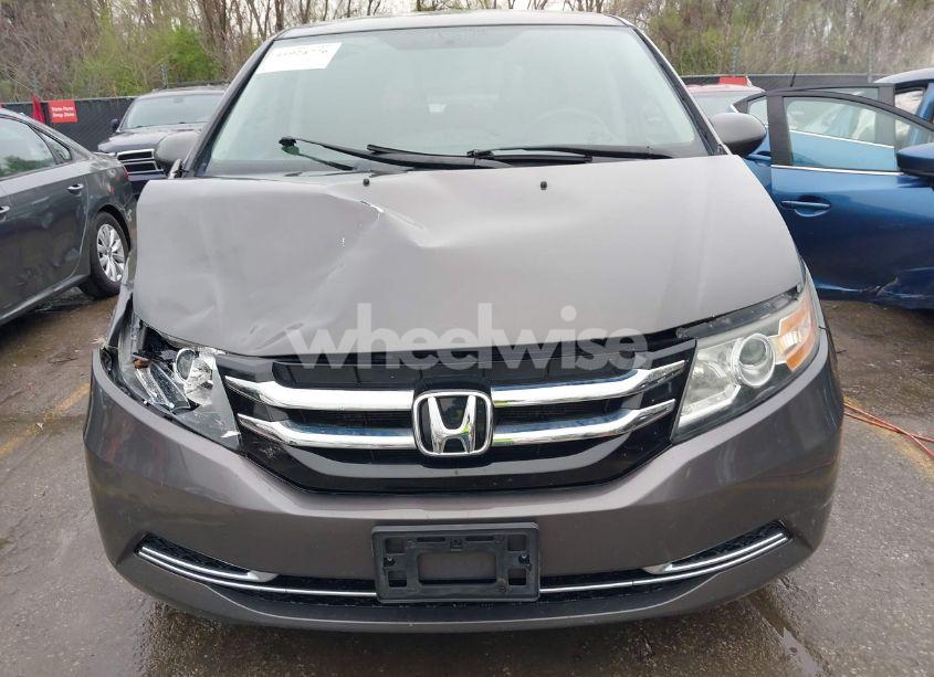 Photo 12 of 2016 Honda Odyssey SE (VIN 5FNRL5H33GB021222)
