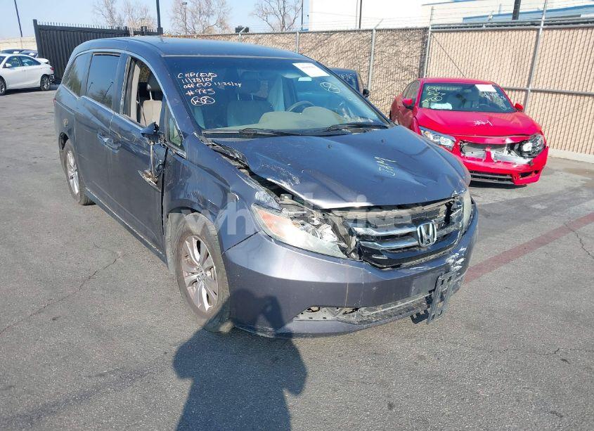 2016 Honda Odyssey SE (VIN 5FNRL5H33GB034259) main photo