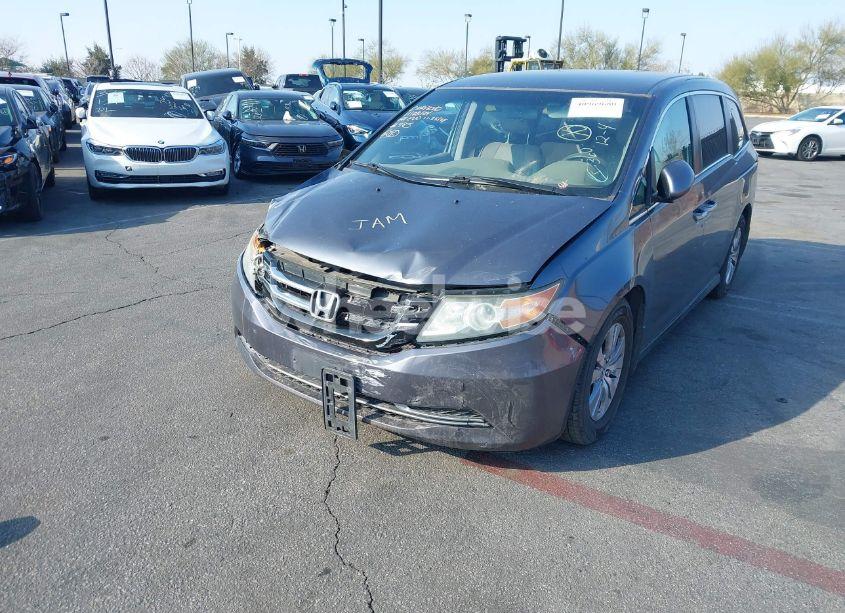 Photo 2 of 2016 Honda Odyssey SE (VIN 5FNRL5H33GB034259)