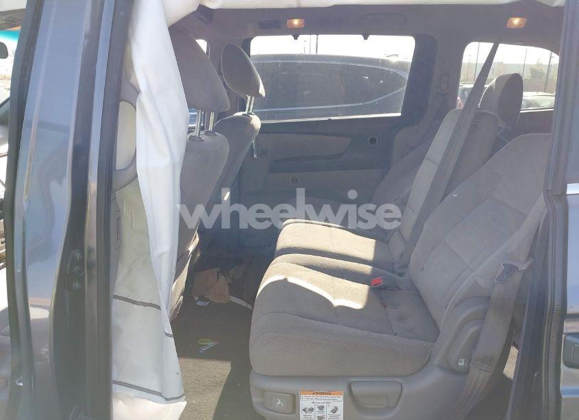 Photo 8 of 2016 Honda Odyssey SE (VIN 5FNRL5H33GB034259)