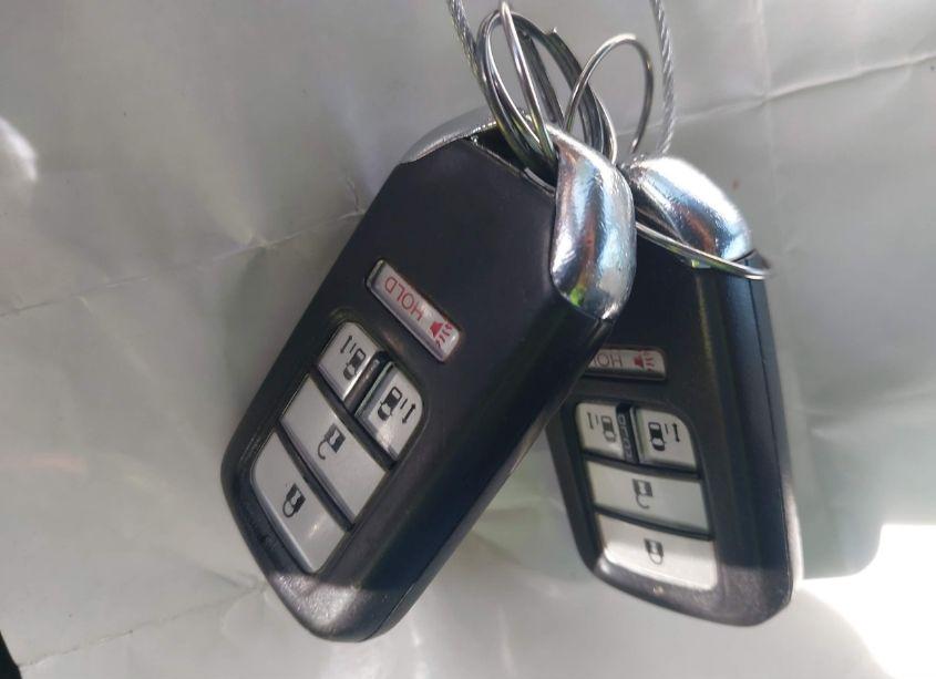 Photo 11 of 2016 Honda Odyssey SE (VIN 5FNRL5H33GB040157)