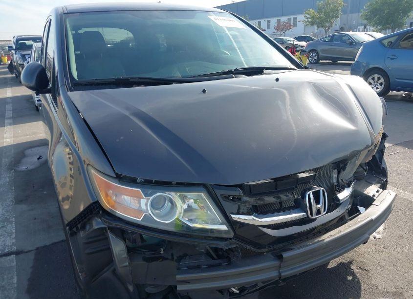 Photo 18 of 2016 Honda Odyssey SE (VIN 5FNRL5H33GB040157)