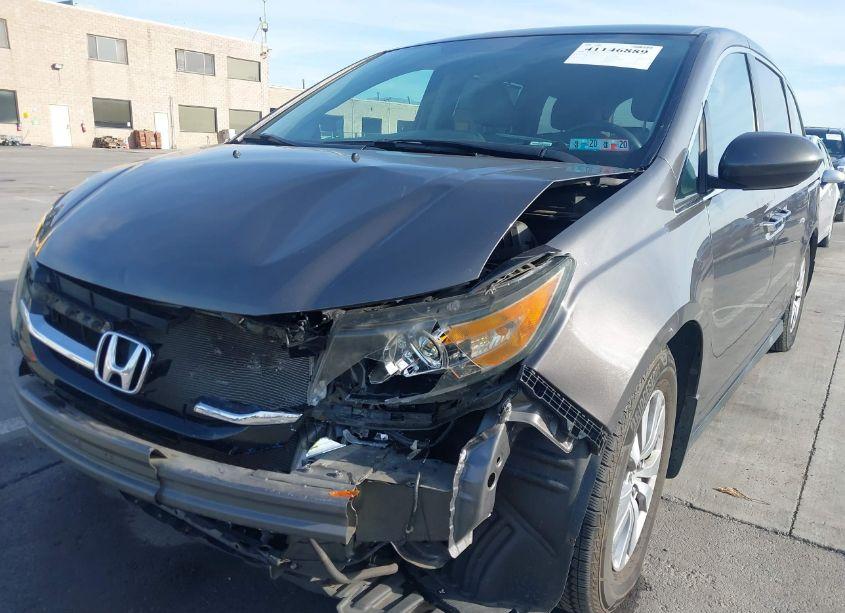 Photo 6 of 2016 Honda Odyssey SE (VIN 5FNRL5H33GB040157)