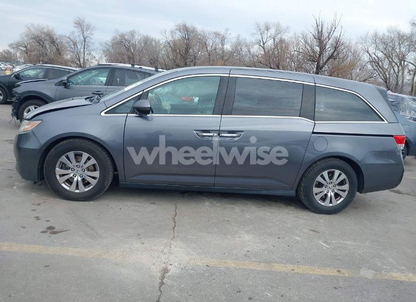 Photo 14 of 2016 Honda Odyssey SE (VIN 5FNRL5H33GB141375)