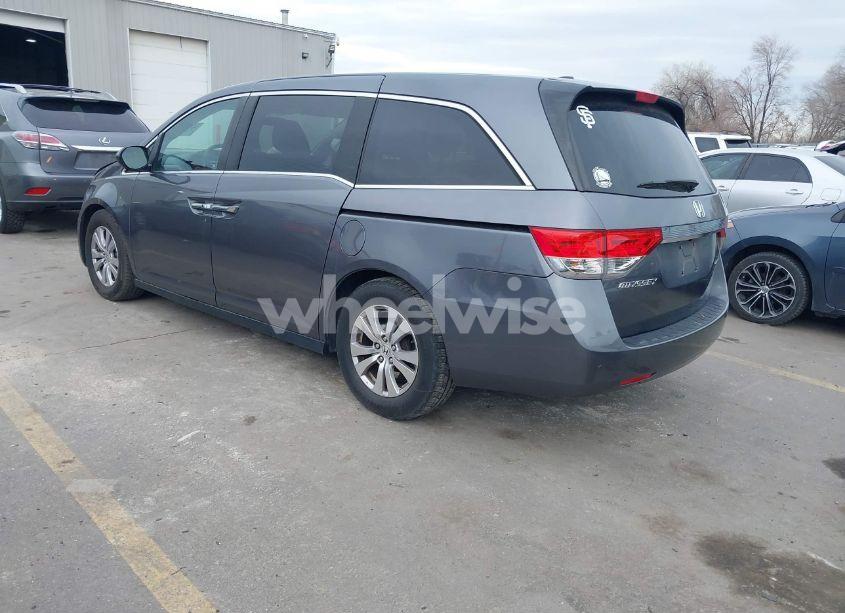 Photo 3 of 2016 Honda Odyssey SE (VIN 5FNRL5H33GB141375)