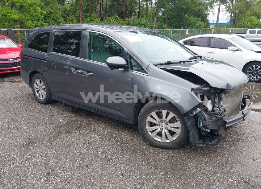 2016 Honda Odyssey SE (VIN 5FNRL5H33GB158645) main photo