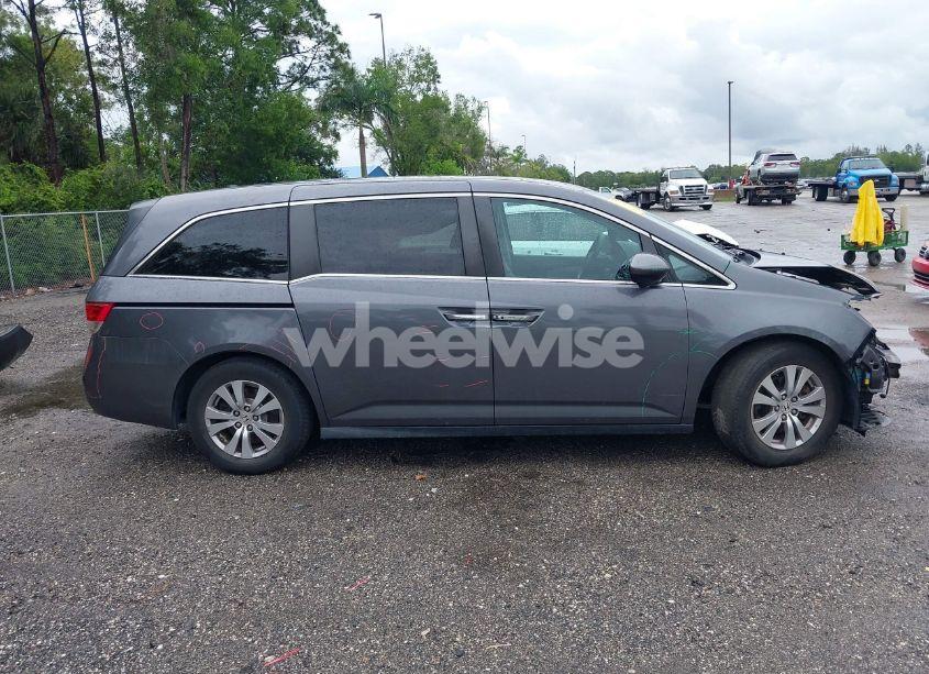 Photo 14 of 2016 Honda Odyssey SE (VIN 5FNRL5H33GB158645)