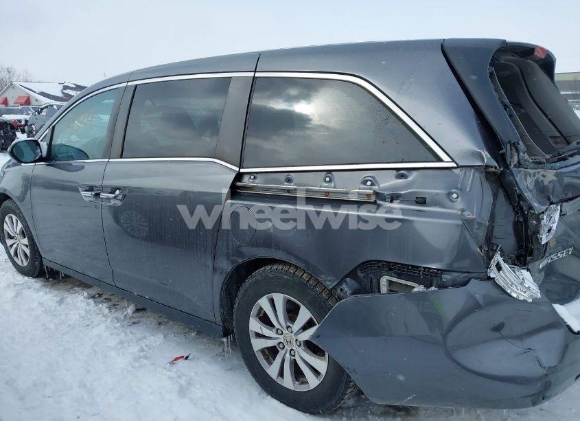 Photo 14 of 2016 Honda Odyssey SE (VIN 5FNRL5H33GB159780)