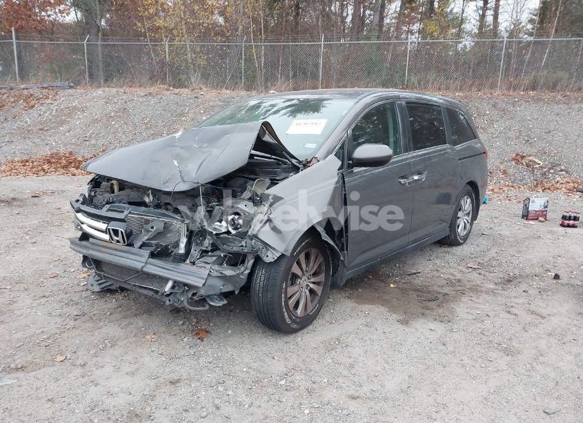 Photo 2 of 2016 Honda Odyssey SE (VIN 5FNRL5H34GB012139)