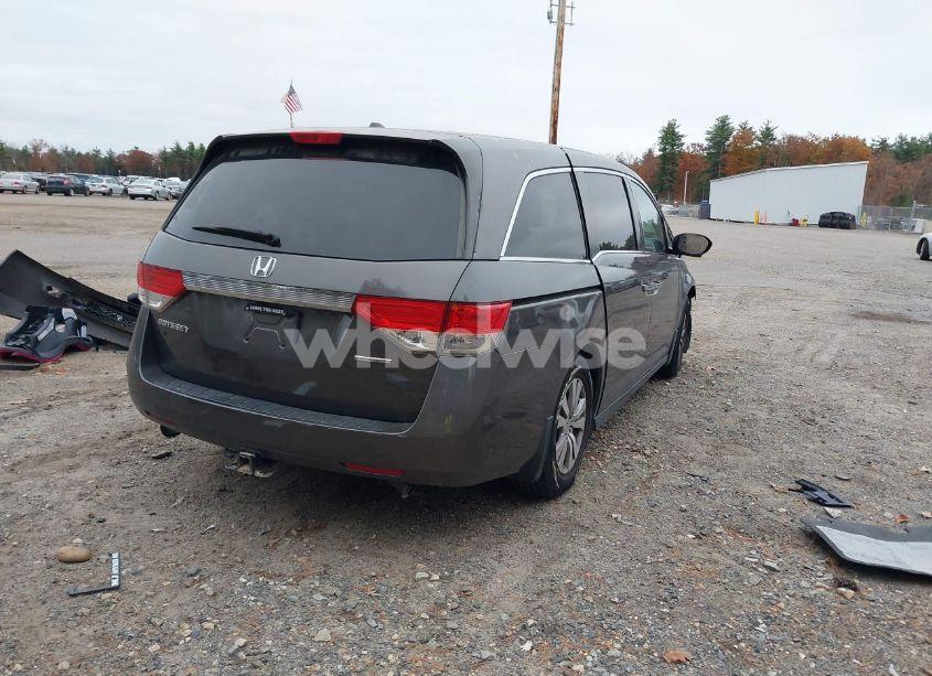 Photo 4 of 2016 Honda Odyssey SE (VIN 5FNRL5H34GB012139)