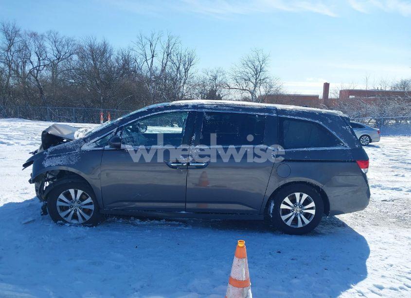 Photo 15 of 2016 Honda Odyssey SE (VIN 5FNRL5H34GB031855)