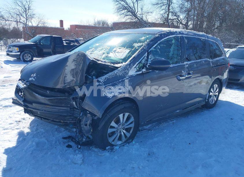 Photo 2 of 2016 Honda Odyssey SE (VIN 5FNRL5H34GB031855)