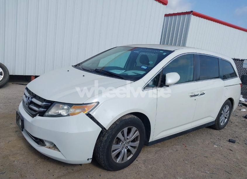 Photo 2 of 2016 Honda Odyssey SE (VIN 5FNRL5H34GB149629)