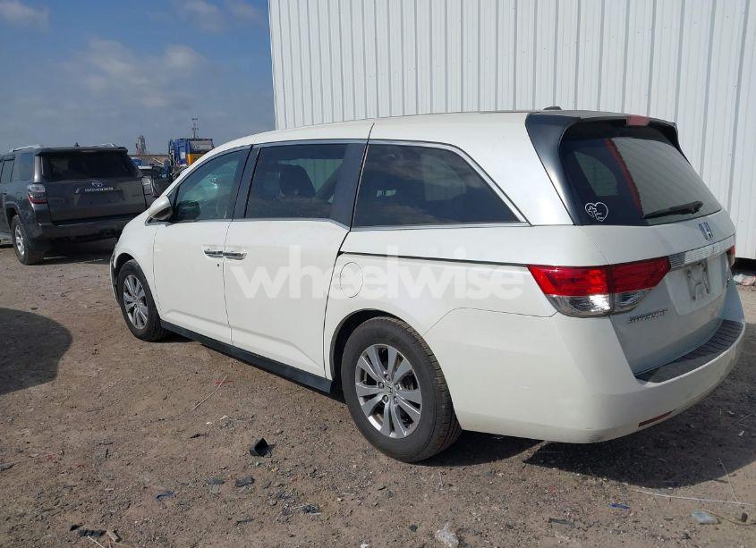 Photo 3 of 2016 Honda Odyssey SE (VIN 5FNRL5H34GB149629)