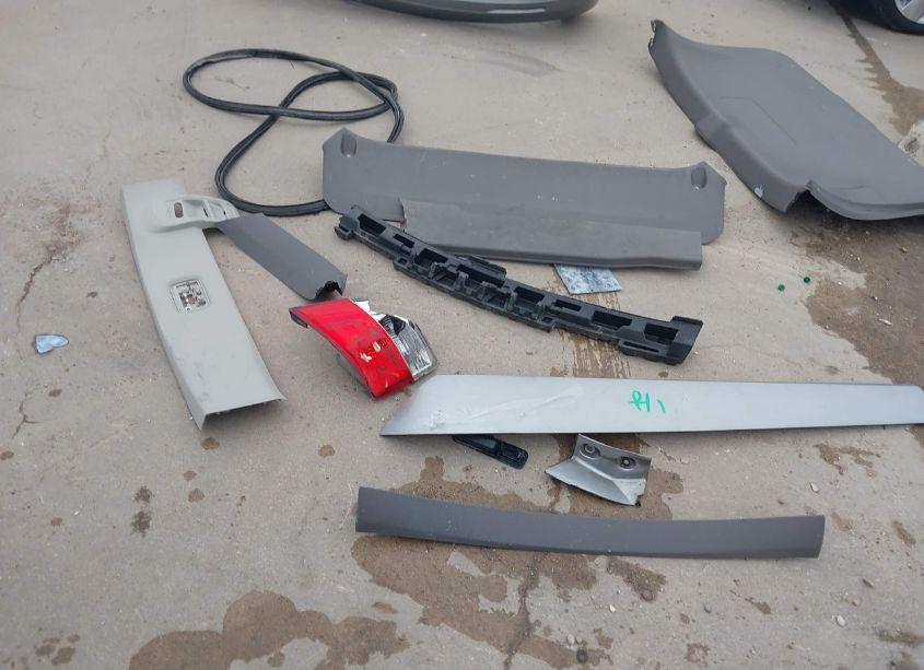 Photo 12 of 2016 Honda Odyssey SE (VIN 5FNRL5H35GB009847)