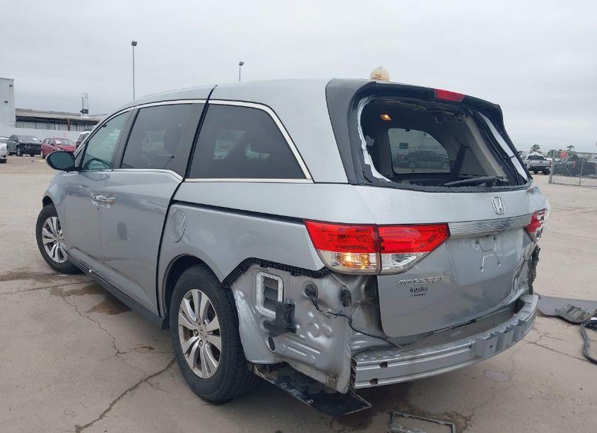 Photo 3 of 2016 Honda Odyssey SE (VIN 5FNRL5H35GB009847)