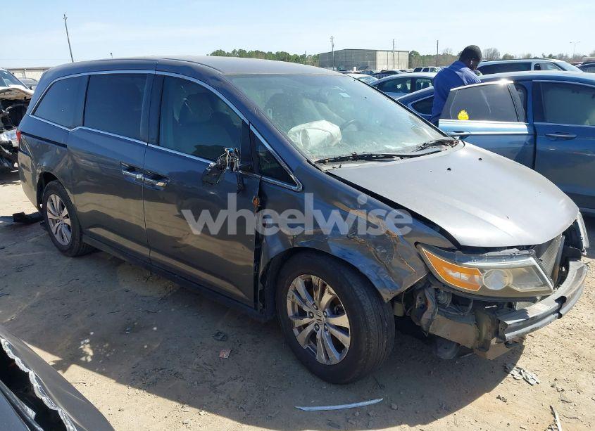 2016 Honda Odyssey SE (VIN 5FNRL5H35GB066596) main photo