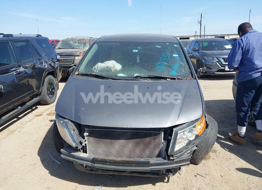 Photo 13 of 2016 Honda Odyssey SE (VIN 5FNRL5H35GB066596)