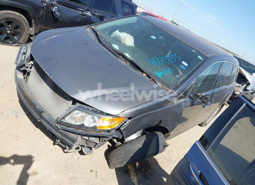 Photo 2 of 2016 Honda Odyssey SE (VIN 5FNRL5H35GB066596)