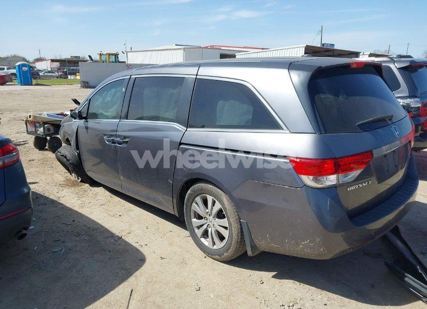 Photo 3 of 2016 Honda Odyssey SE (VIN 5FNRL5H35GB066596)