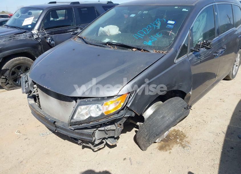 Photo 6 of 2016 Honda Odyssey SE (VIN 5FNRL5H35GB066596)