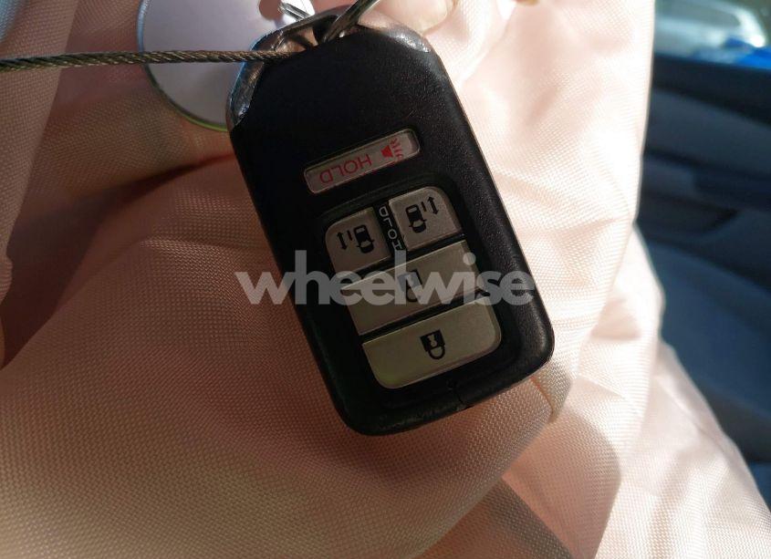 Photo 11 of 2016 Honda Odyssey SE (VIN 5FNRL5H36GB149695)