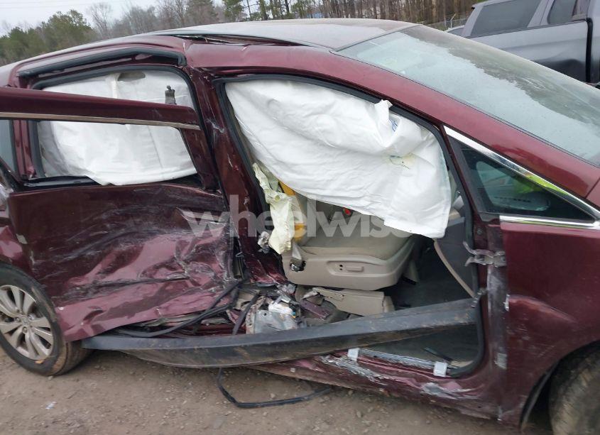 Photo 14 of 2016 Honda Odyssey SE (VIN 5FNRL5H36GB151298)