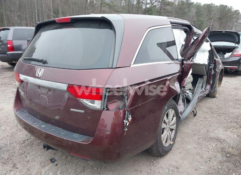 Photo 4 of 2016 Honda Odyssey SE (VIN 5FNRL5H36GB151298)