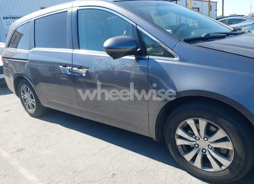 Photo 13 of 2016 Honda Odyssey SE (VIN 5FNRL5H37GB043241)