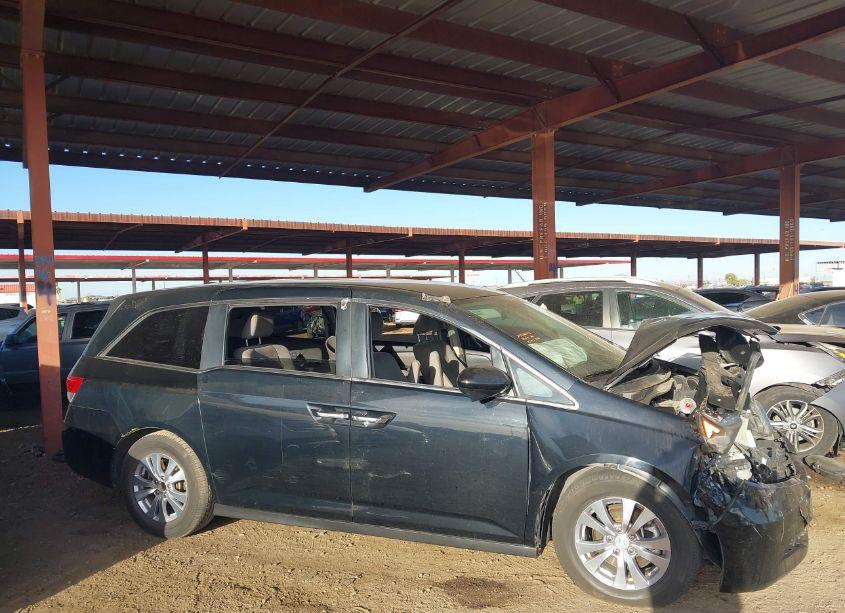 Photo 13 of 2016 Honda Odyssey SE (VIN 5FNRL5H37GB051971)