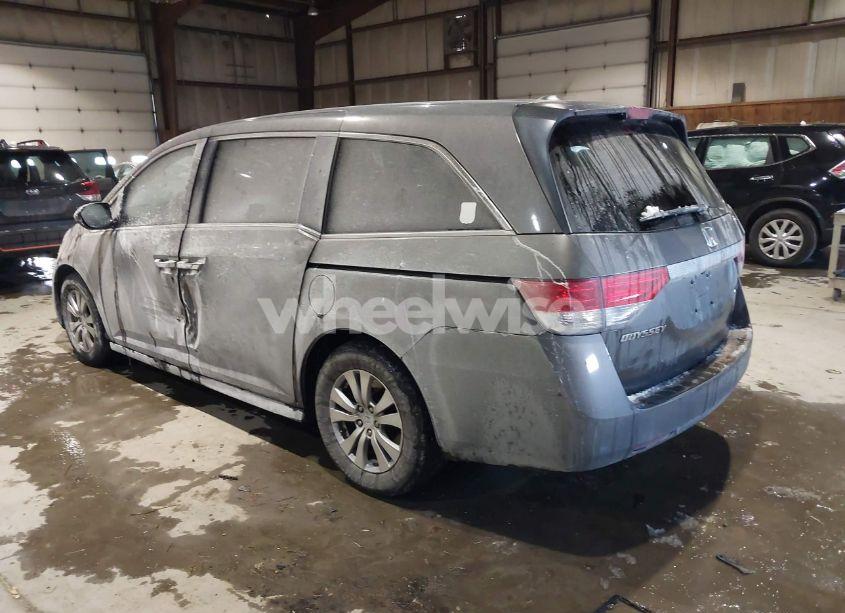 Photo 3 of 2016 Honda Odyssey SE (VIN 5FNRL5H37GB091418)