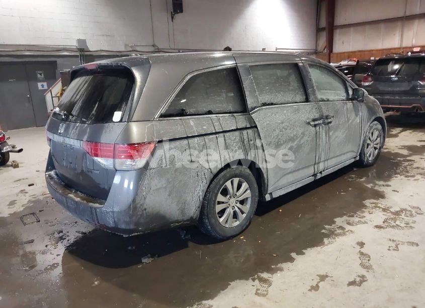 Photo 4 of 2016 Honda Odyssey SE (VIN 5FNRL5H37GB091418)