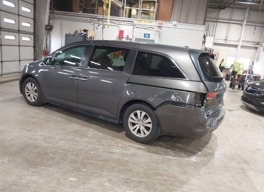 Photo 3 of 2016 Honda Odyssey SE (VIN 5FNRL5H38GB090164)