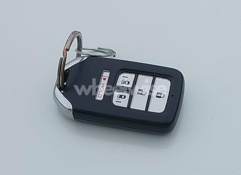 Photo 11 of 2016 Honda Odyssey SE (VIN 5FNRL5H38GB094778)