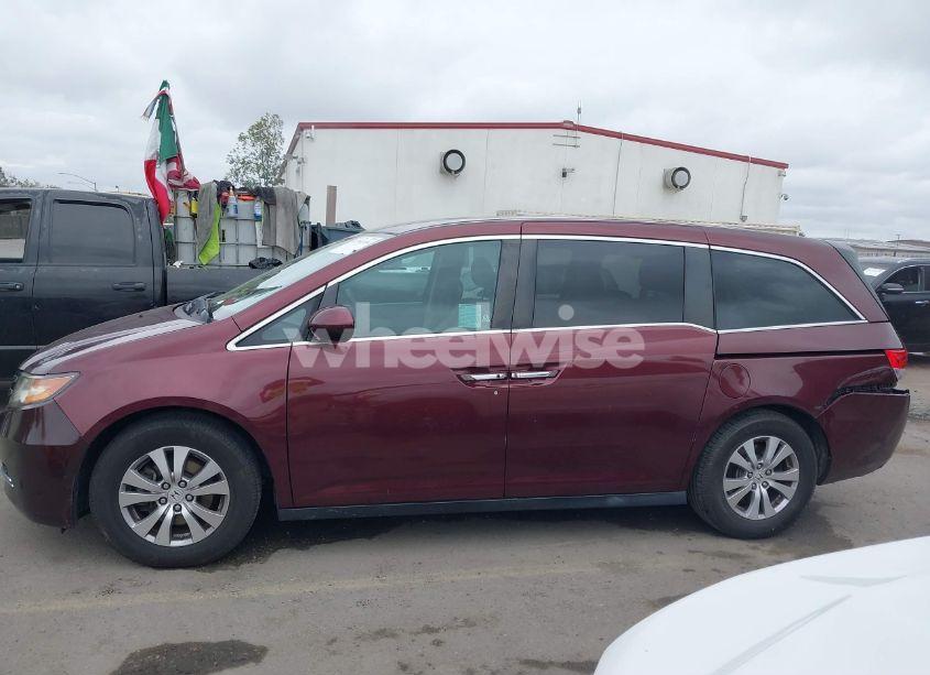 Photo 14 of 2016 Honda Odyssey SE (VIN 5FNRL5H38GB094778)