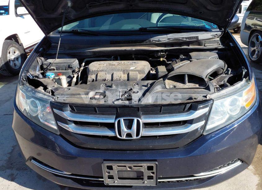 Photo 10 of 2016 Honda Odyssey SE (VIN 5FNRL5H38GB115841)