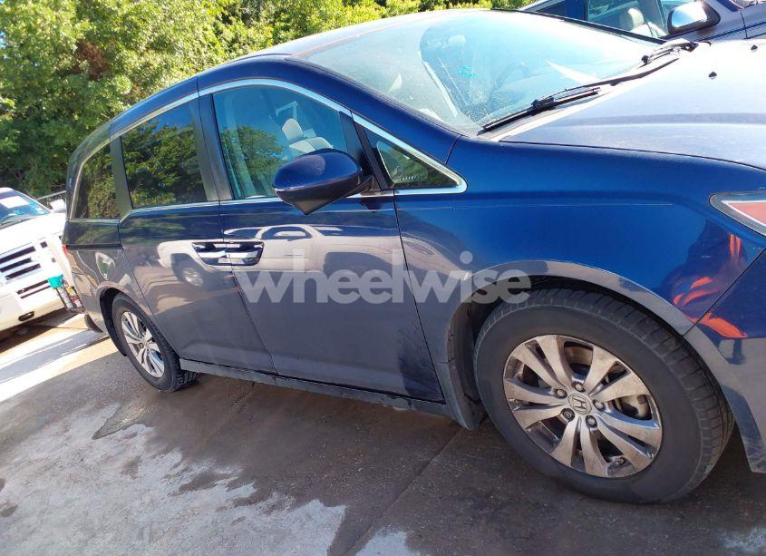 Photo 13 of 2016 Honda Odyssey SE (VIN 5FNRL5H38GB115841)