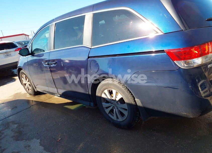 Photo 14 of 2016 Honda Odyssey SE (VIN 5FNRL5H38GB115841)