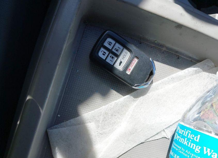 Photo 11 of 2016 Honda Odyssey SE (VIN 5FNRL5H38GB119436)