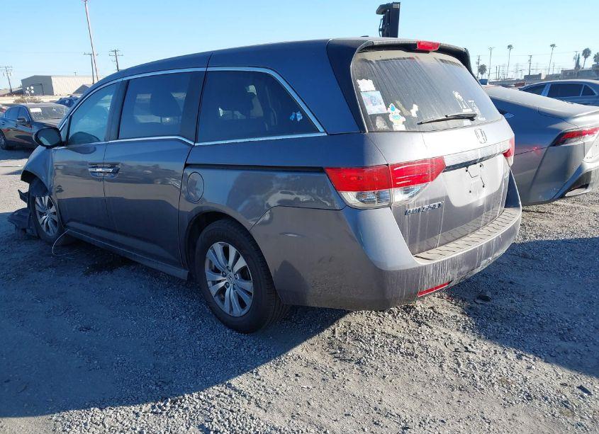 Photo 3 of 2016 Honda Odyssey SE (VIN 5FNRL5H38GB119436)