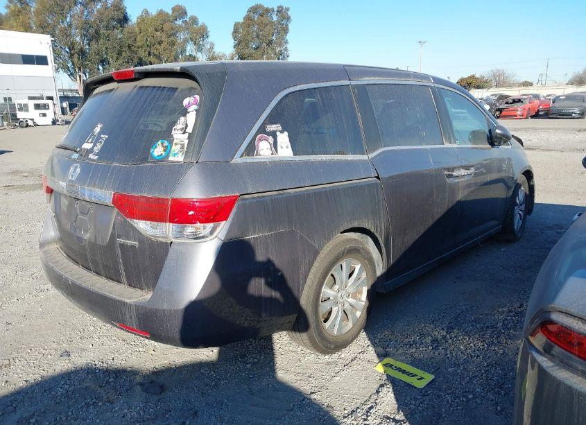 Photo 4 of 2016 Honda Odyssey SE (VIN 5FNRL5H38GB119436)