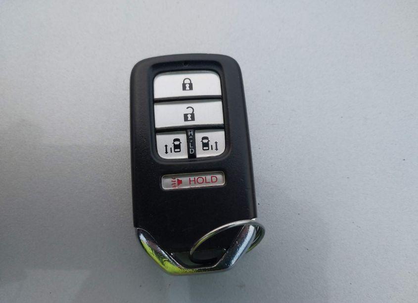 Photo 11 of 2016 Honda Odyssey SE (VIN 5FNRL5H38GB138892)