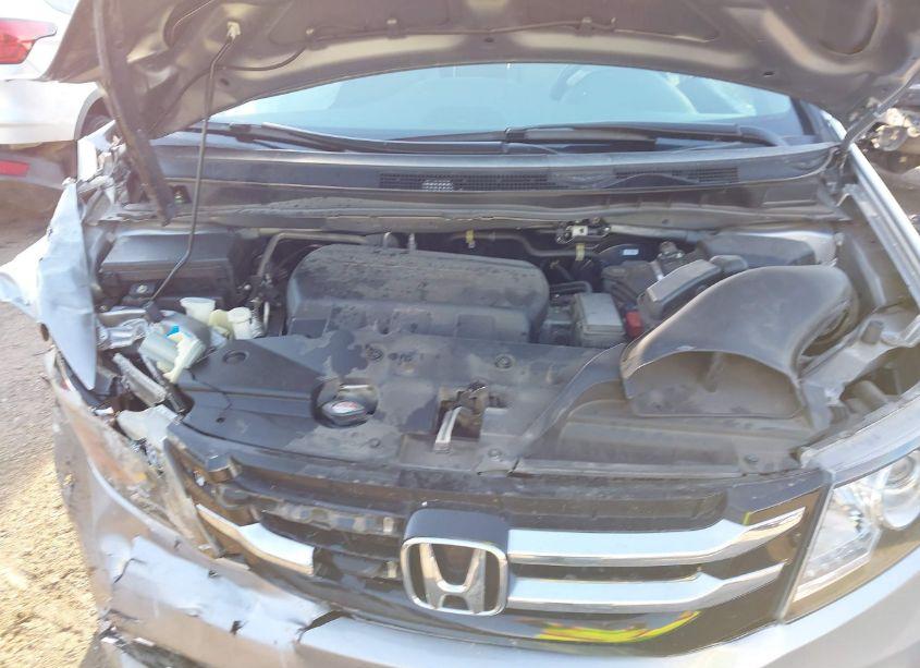 Photo 10 of 2016 Honda Odyssey SE (VIN 5FNRL5H38GB156888)