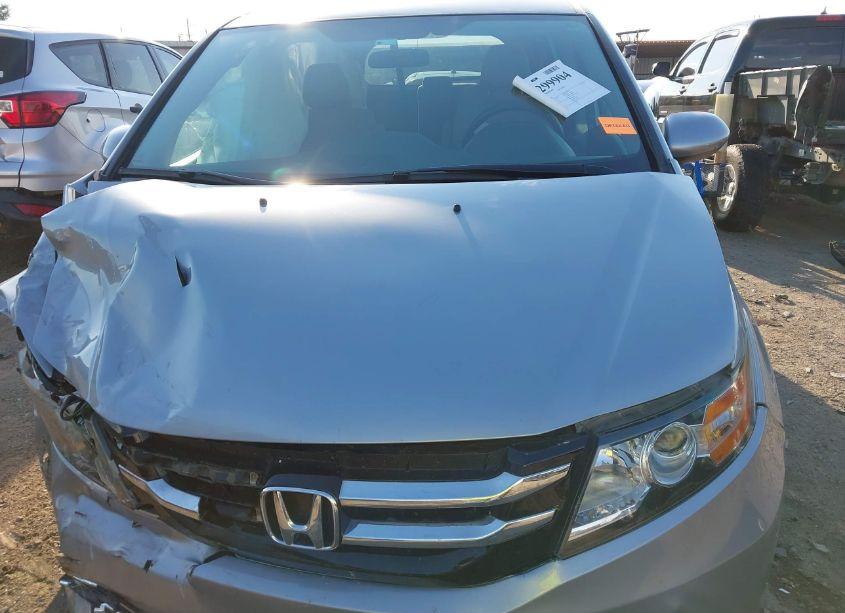 Photo 12 of 2016 Honda Odyssey SE (VIN 5FNRL5H38GB156888)